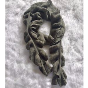 Olive Wavy Ribbed Texture Scarf